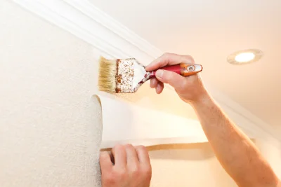 Pose de papier peint à Molinons — revêtements muraux et toiles de verre